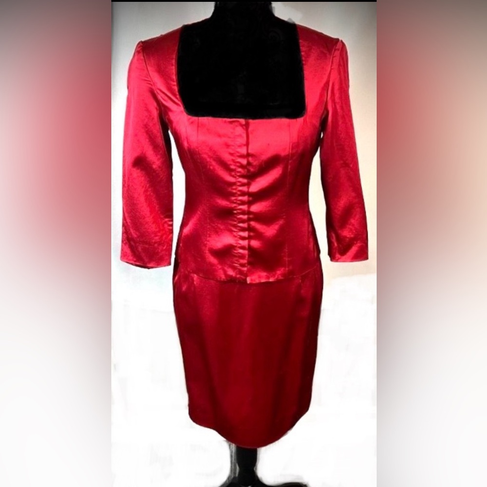 Vintage Tahari Satin Skirt Suit Set 4 Petite